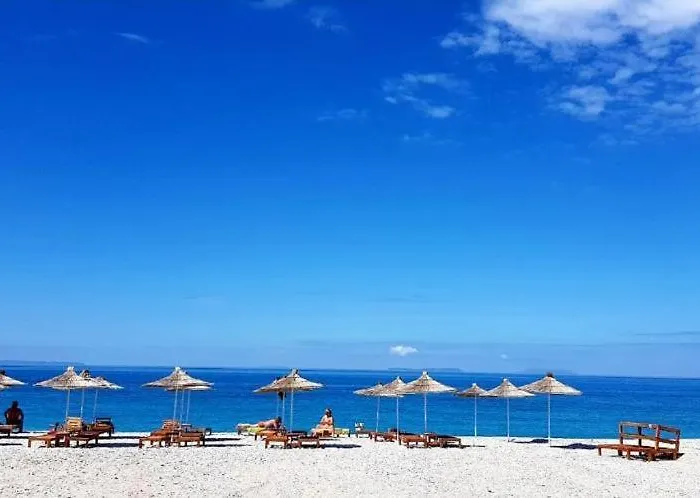 The Olive Grove Borş